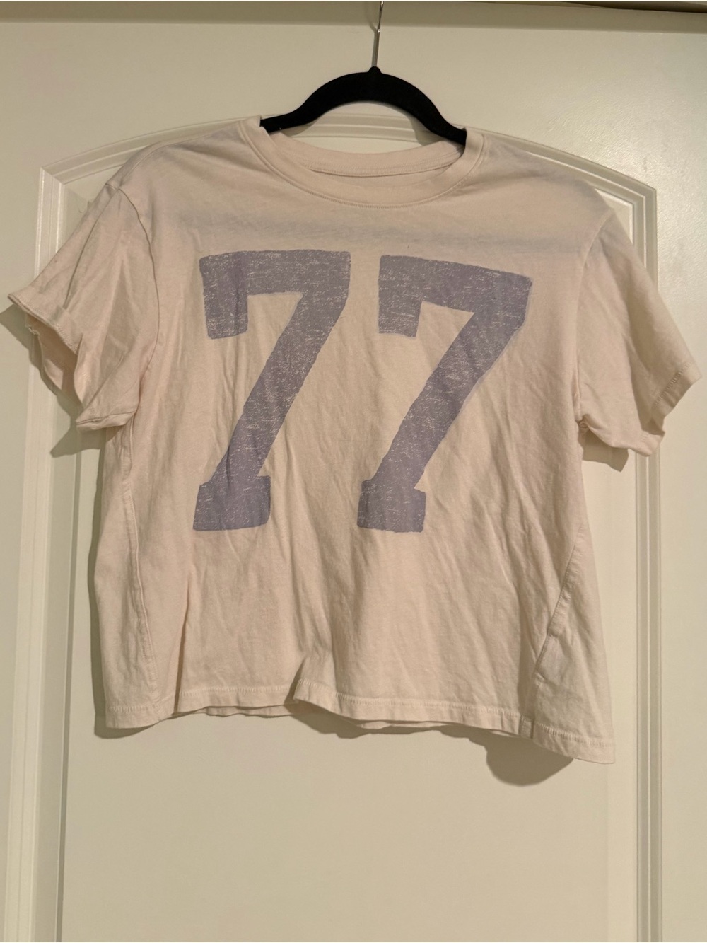 American Eagle cream 77 tshirt